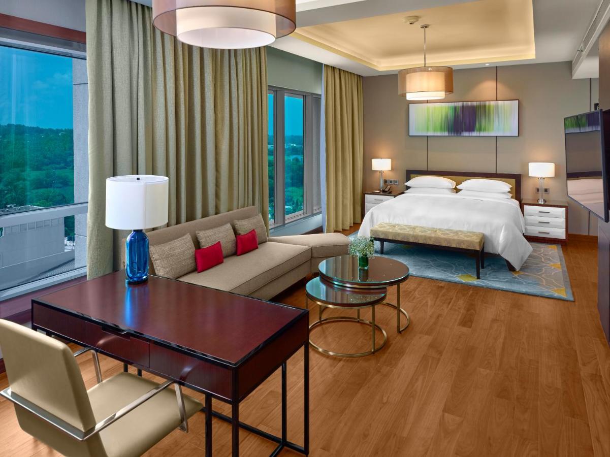 Hotel Hyatt Regency Thrissur Esterno foto