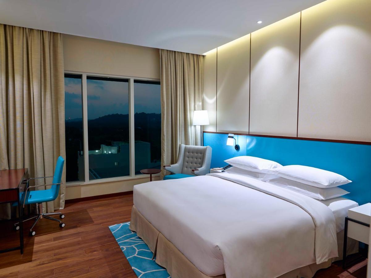 Hotel Hyatt Regency Thrissur Esterno foto